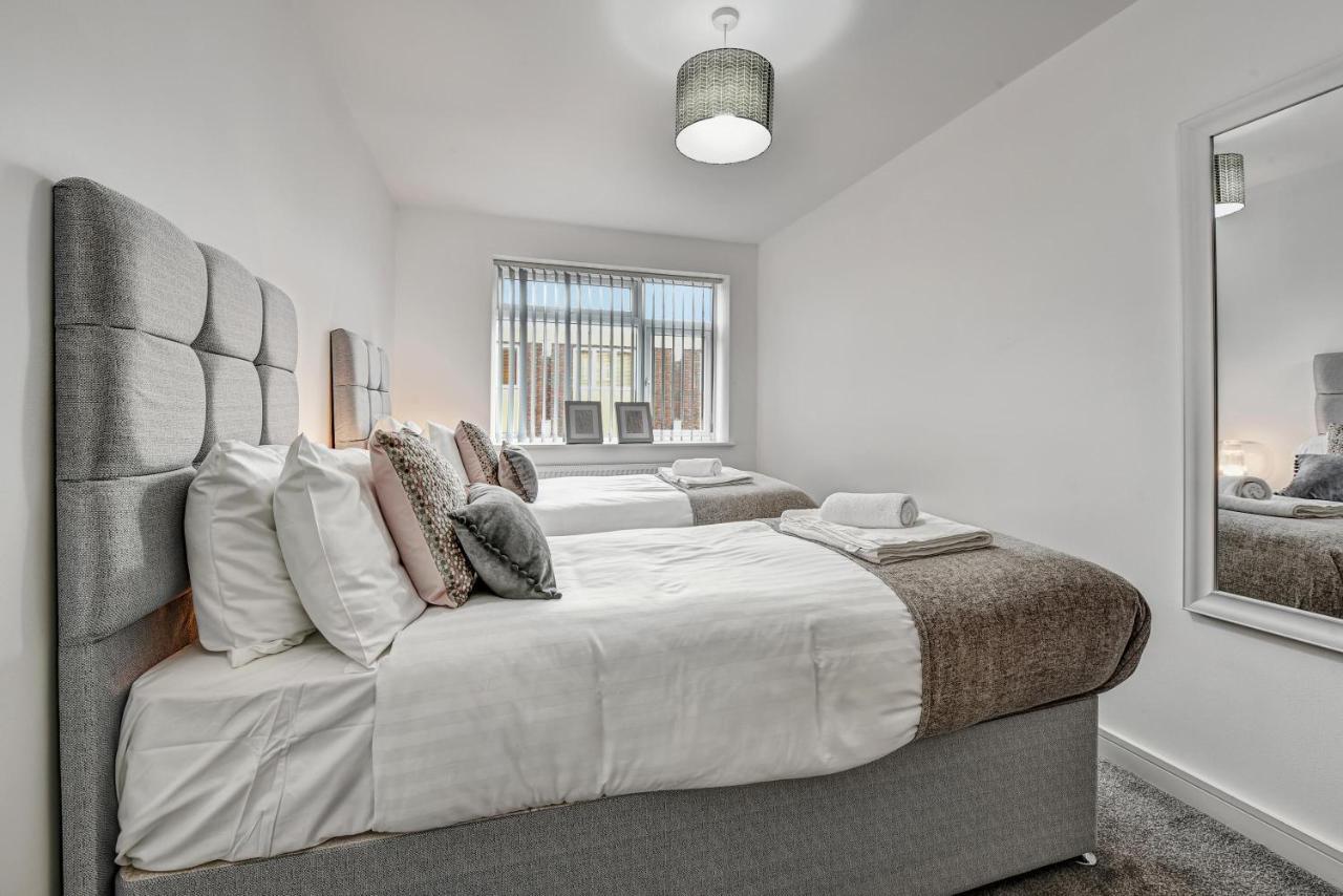 St Martins 2 Bedroom Apartments In Ruislip By 360 Stays Extérieur photo