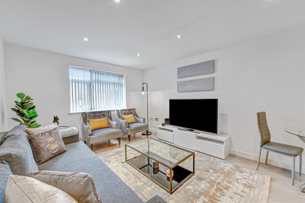 St Martins 2 Bedroom Apartments In Ruislip By 360 Stays Extérieur photo