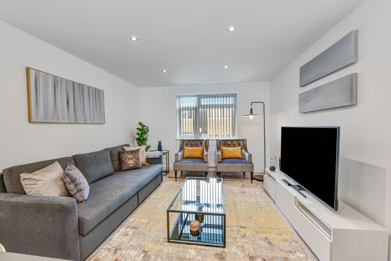 St Martins 2 Bedroom Apartments In Ruislip By 360 Stays Extérieur photo