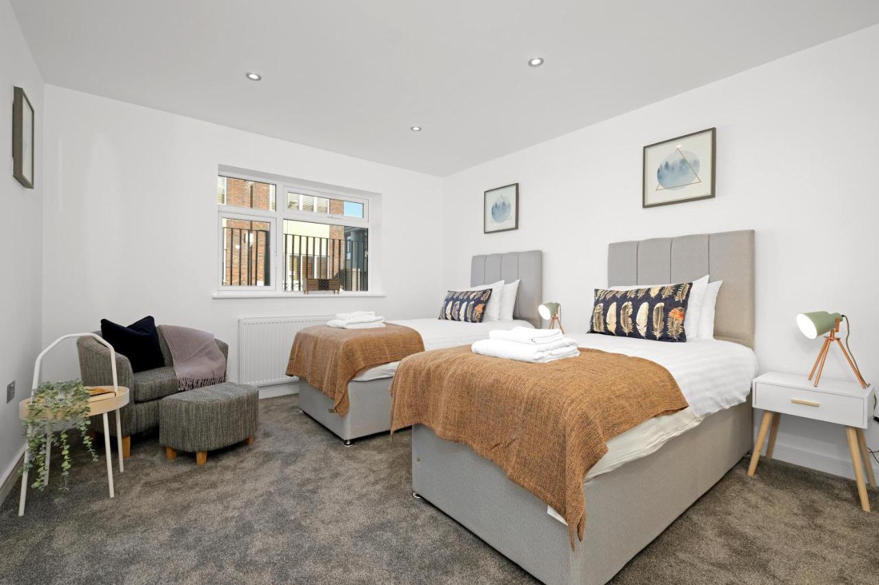 St Martins 2 Bedroom Apartments In Ruislip By 360 Stays Extérieur photo
