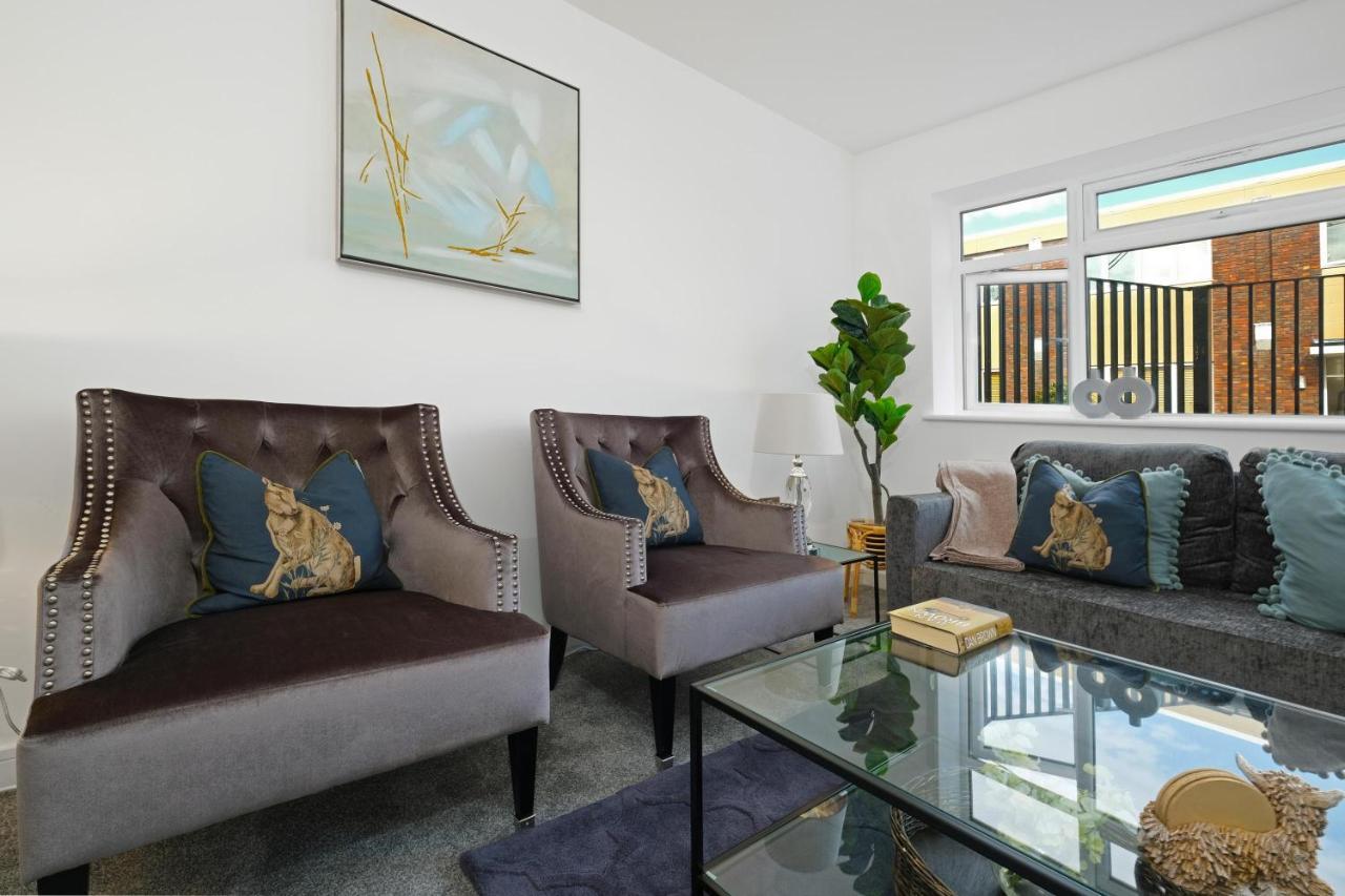 St Martins 2 Bedroom Apartments In Ruislip By 360 Stays Extérieur photo