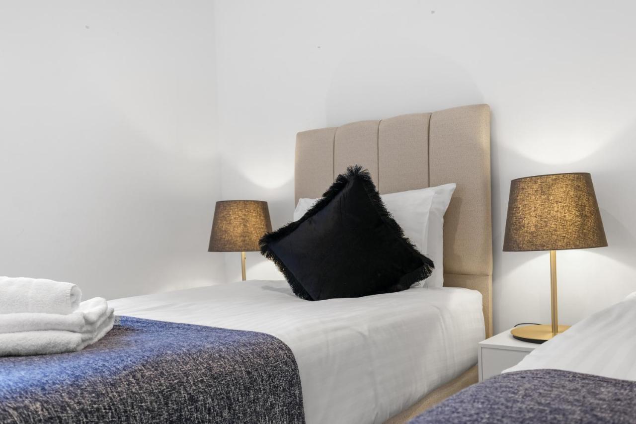 St Martins 2 Bedroom Apartments In Ruislip By 360 Stays Extérieur photo