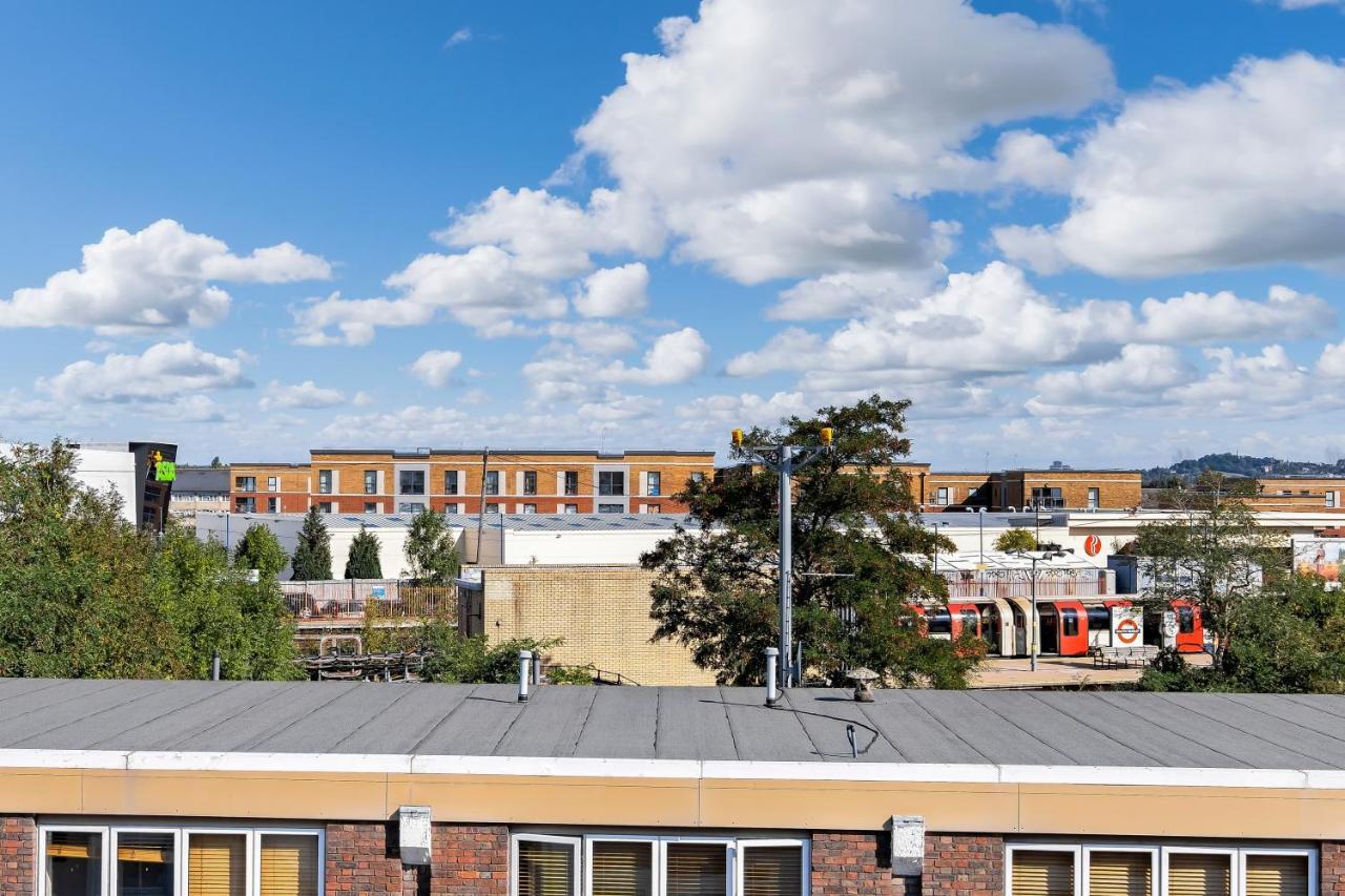 St Martins 2 Bedroom Apartments In Ruislip By 360 Stays Extérieur photo