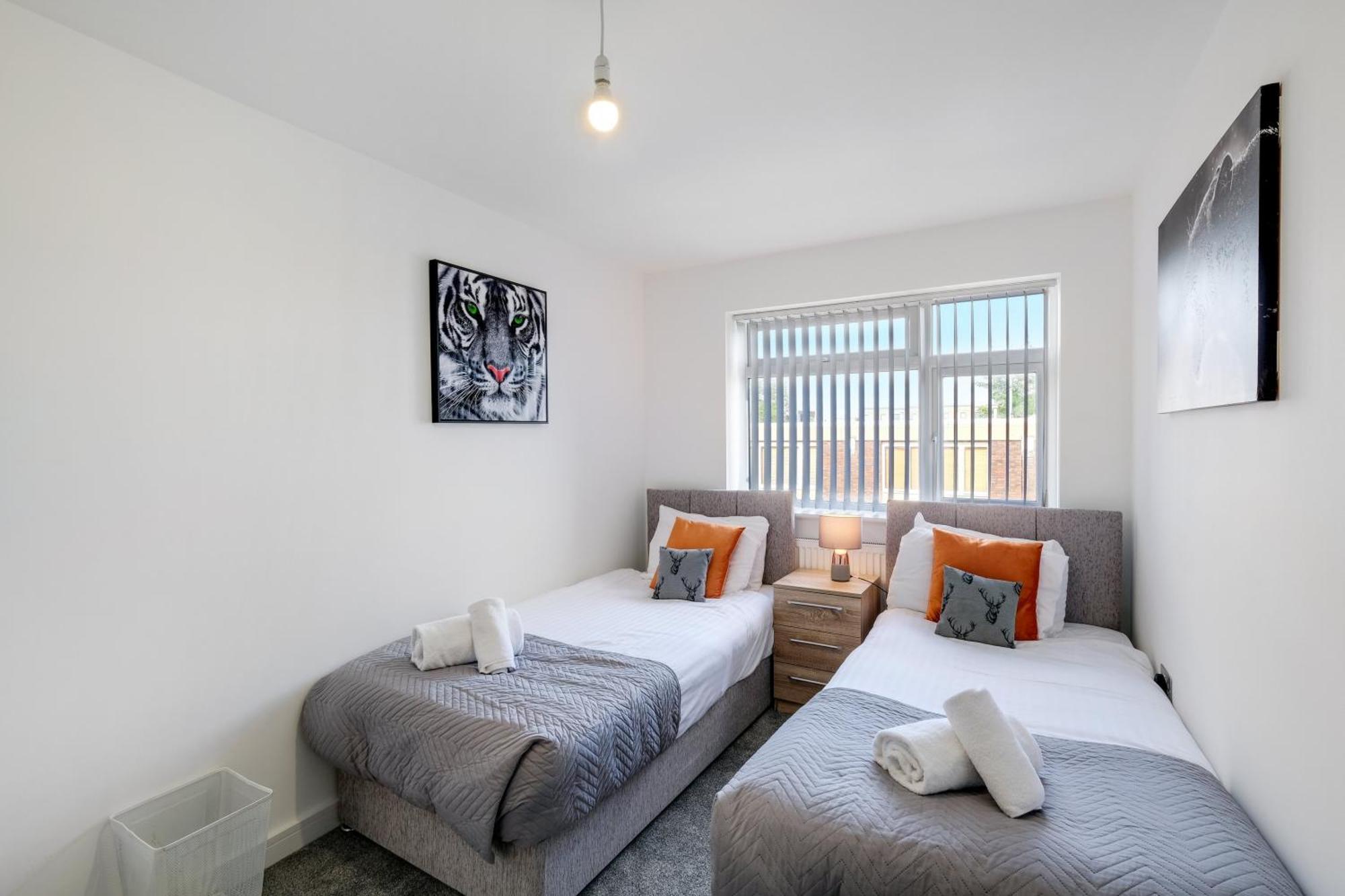 St Martins 2 Bedroom Apartments In Ruislip By 360 Stays Extérieur photo