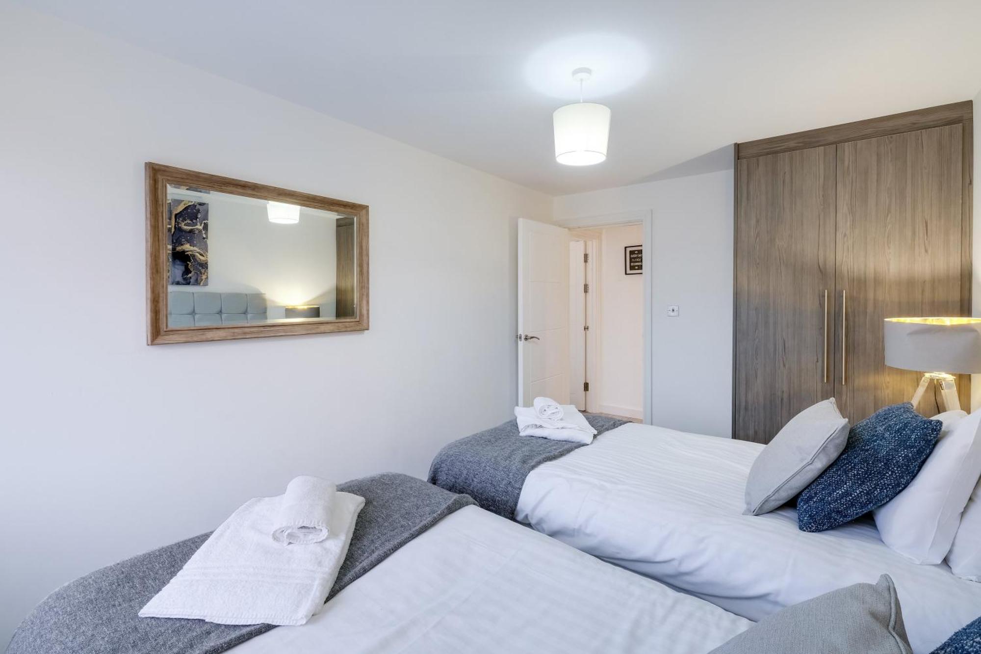 St Martins 2 Bedroom Apartments In Ruislip By 360 Stays Extérieur photo